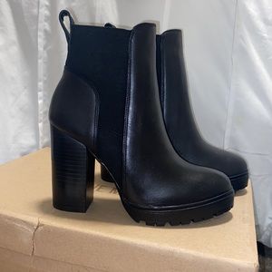 Steve Madden Laughter in Black Leather *NEW*